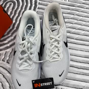 Nike Ayakkabıda Renk Sorunu Ve Kargo Alternatifinin Sunulmaması