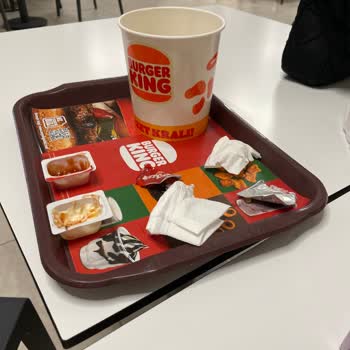 Burger King Polatlı Şubesinde Kalitesiz Menü Ve Yanlış Cola Nedeniyle İade Talebi