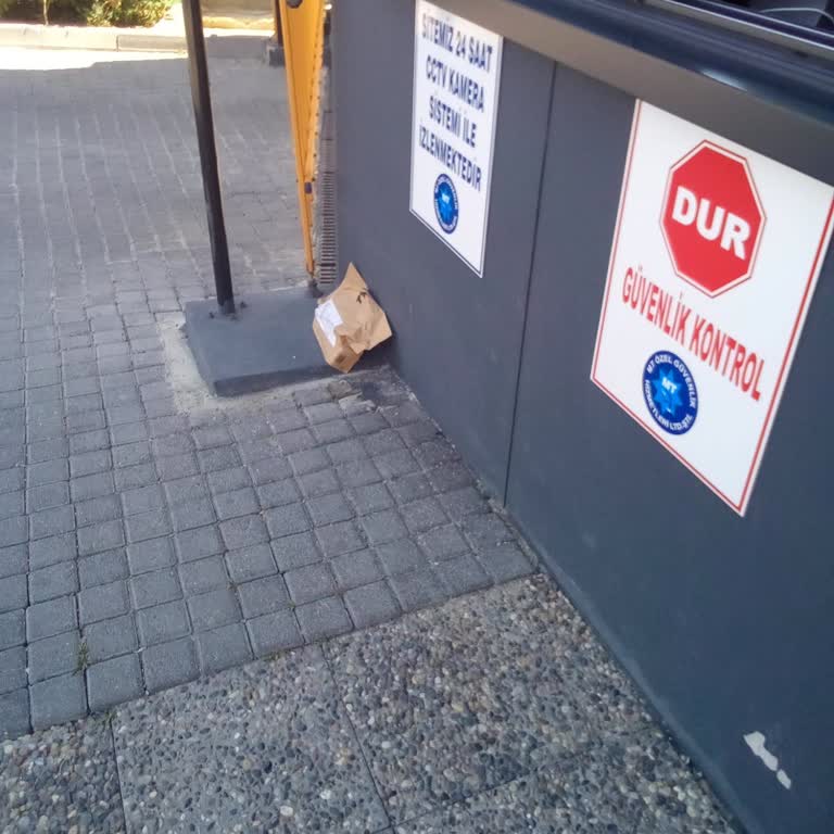 Bir Günde Kargo Bağcılar Şubesi Kargoları Sokakta Bırakıyor