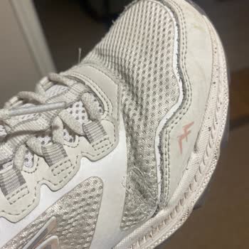 Skechers Ayakkabısının 30 Gün İçinde Yırtılması Ve Değişim Reddi