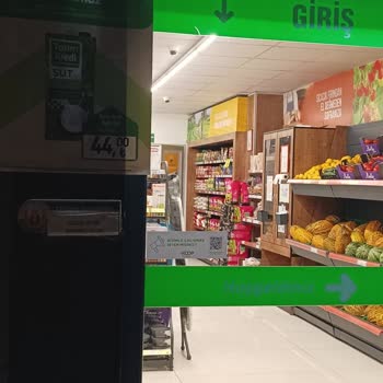 Kapanış Saatinden Önce Mağazanın Kapı Kapatması Müşteriyi Mağdur Etti