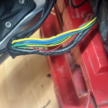 Servis Sonrası Scooter’da Motor Kablosu Kesilmesi Ve LED Arızasının Giderilmemesi