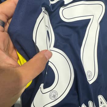 Fenerbahçe Formasında Baskı Hatası Ve Tekrar Eden İşçilik Sorunu