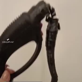 Yui Kabloları Eridi Elimi Yakıyor!