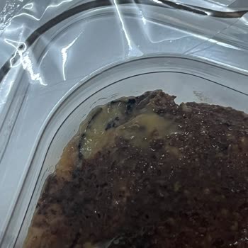 Nazilli BİM Şubesinde Tarih Geçmemiş Kazandibi Tatlısının Bozulması