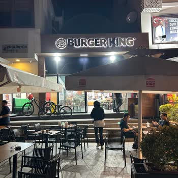 Burger King Eyüp Şubesinde Kapatılmış Restoran Ve Kaba Vardiya Müdürü Siparişimi Reddetti