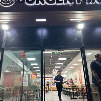 Burger King Eyüp Şubesinde Kapatılmış Restoran Ve Kaba Vardiya Müdürü Siparişimi Reddetti