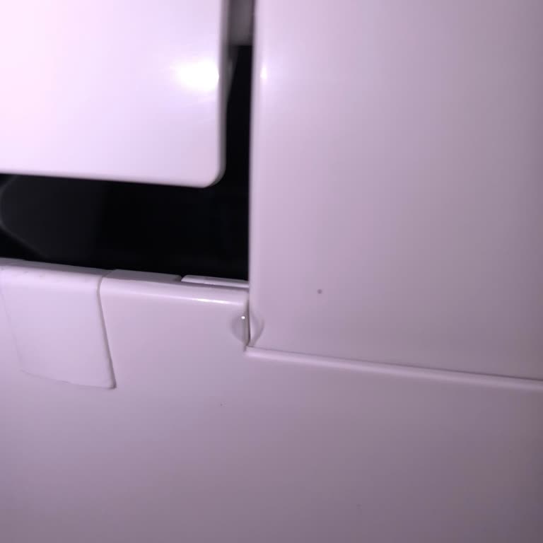 Yeni Klimam Sadece Bir Gün Sonra Su Damlatıyor Ve Servis Yardımcı Olmuyor
