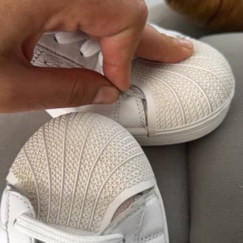 Adidas Superstar Ayakkabım Kısa Sürede Aşınırken Red Cevap Ve Yardımsız Müşteri Hizmetleri
