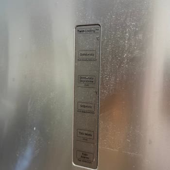 Samsung Buzdolabındaki Gizli Boru Kaçağı Nedeniyle Onarılamaz Ve Ücretsiz Değişim Talebi