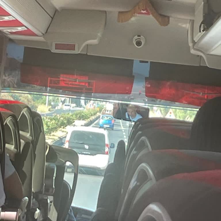 Truva Turizm'in Sürekli Duraklamaları Sebebiyle 3 Saatlik Gecikme Ve Sağlık Mağduriyeti