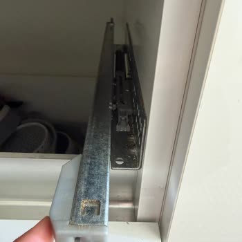 Samet Çekmece Raylarındaki Fren Pimlerinin Hızlı Kırılması Ve Yedek Parça Talebi
