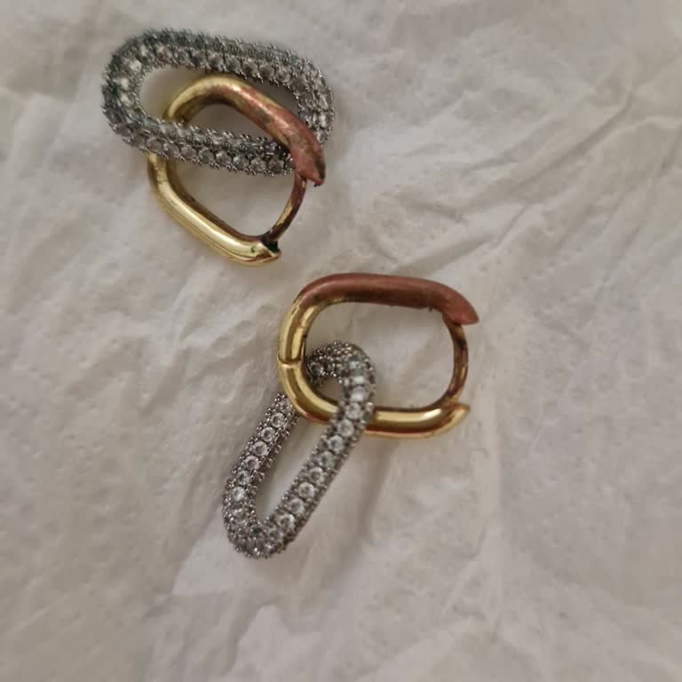Bubitakı Küpeler 1 Aydan Kısa Bir Sürede Oksitlenme Yaptı