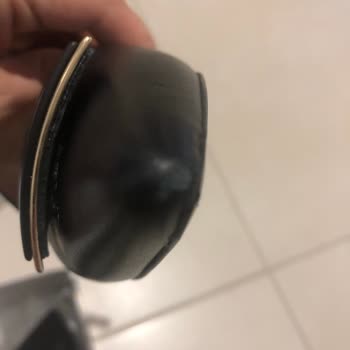 Tergan Mağazasında Bir Gün Kullanılan Ayakkabının Deforme Olması Ve Değişim Sürecindeki İhmal