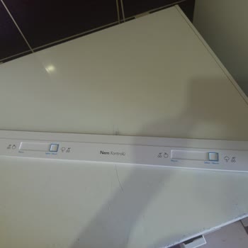 Vestel Buzdolabında Sebzelik Cam Rafı Düşerek Kırıldı Tasarım Hatası