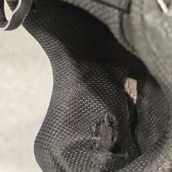 Kısa Sürede İç Astarı Yırtılan Skechers Ayakkabıda Üretim Hatası Reddedildi