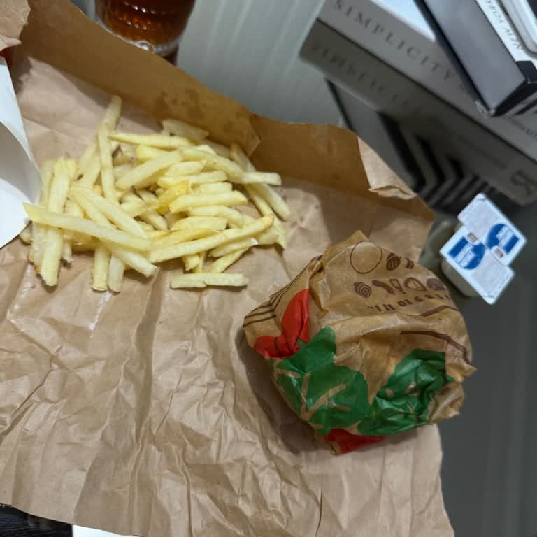 Eksik King Chicken Menüsü İadesi Gecikmesi Açıklama Talebi