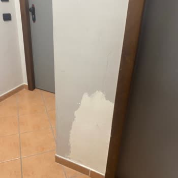 Kirli Ve Eski Oda, Oda Değişikliği Reddi Ve Kaba Personel
