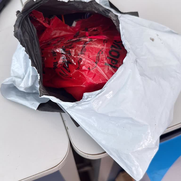 Şubeden Gelen Kargoda Telefonum Eksik, Pakette Yırtık Ve Açık İnceleme Talebi