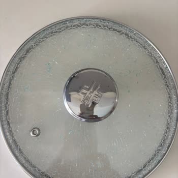 Cam Kapak Kırılması Garanti Kapsamı Dışında Olduğu Söylenmesine Rağmen Ücretsiz Değişim Talebi