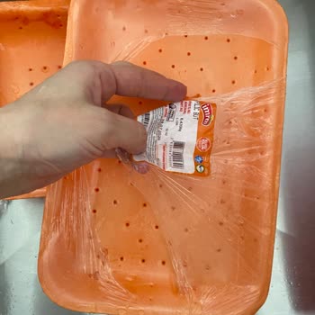 Şok Market'te Bozulmuş Tavuk Ürünü Satışı Müşteri Sağlığını Tehlikeye Atıyor