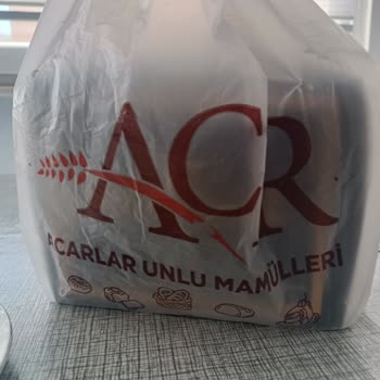 Ekşi Pasta Ve Kaba Üslup