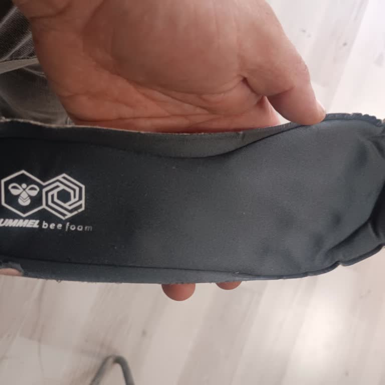 Hummel Ayakkabısının İç Tabanı Yerinden Çıkıyor, İade Talebi