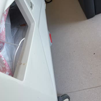 Aydın Şehir Hastanesi Gastro Cerrahi Servisinde Hijyen Eksikliği Ve Hemşire İlgisizliği