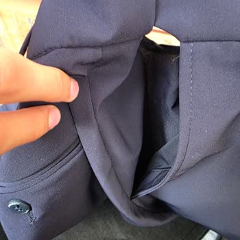 Aksaray Ağaçlı Kığılı Mağazasında Ayıplı Takım Elbise, Yanlış Renk Ve Kalite, Sorumluluk Reddi