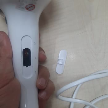 Arnica Saç Kurutma Makinesi Sürekli Duruyor Mağaza Değişim Talebimi Reddediyor Servis 20 Gün Sürüyor