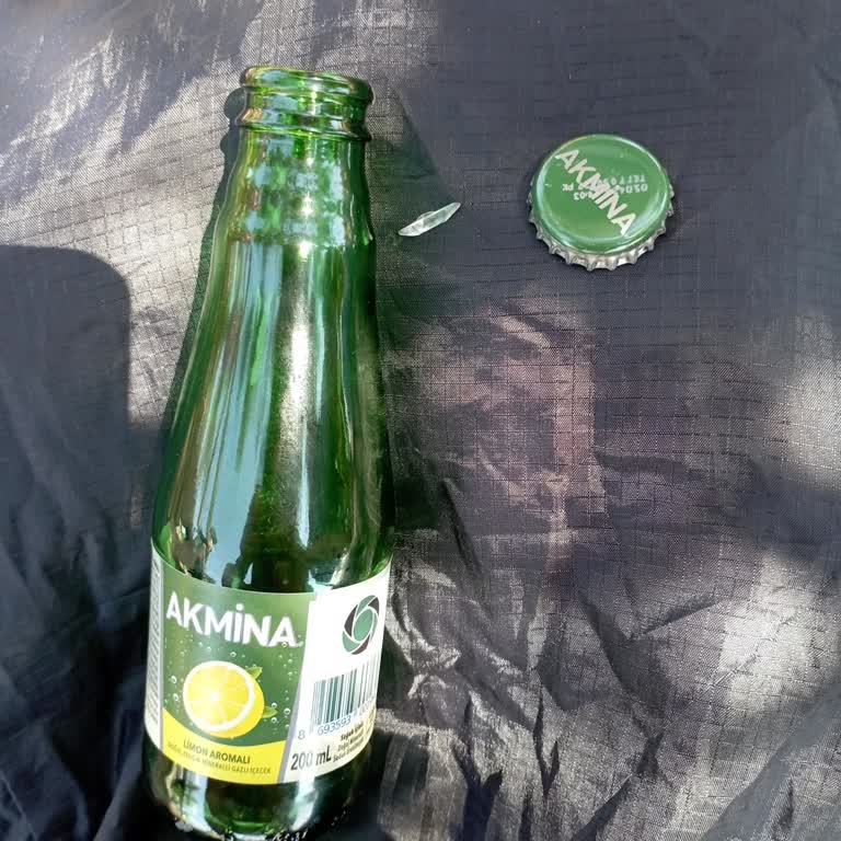 Cam Şişede Cam Parçası: Sağlık Riski Taşıyan Akmina Limon Aromalı İçecek
