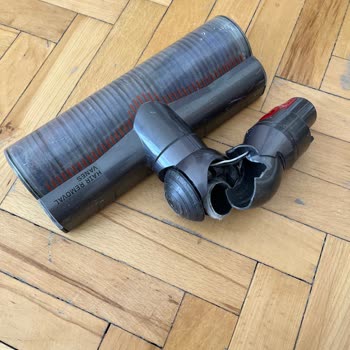 Garanti Süresi Dışında Kırılan Başlık İçin Dyson’dan Çözüm Talebi