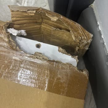 Kırık Dolap Teslimatı Ve Cevapsız İade Talebi