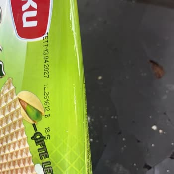Torku Antep Fıstıklı Gofret İçinde Yabancı Cisim Çıktı