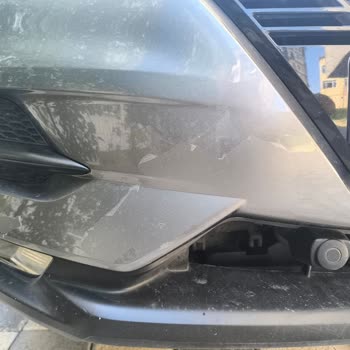Nissan Qashqai Ön Tampon Ve Çamurlukta Boya Atması