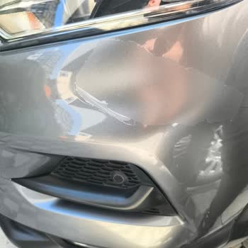 Nissan Qashqai Ön Tampon Ve Çamurlukta Boya Atması