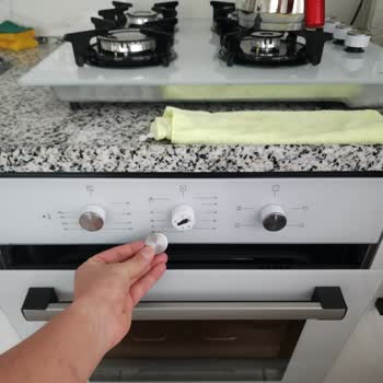 Eksik Tepsiler Ve Bozuk Isı Kontrol Düğmesi İçin Hızlı Çözüm Talebi