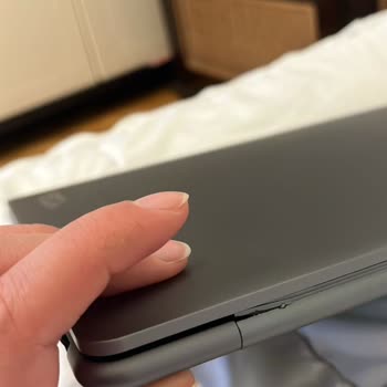 Yeni Laptopta Menteşe Çatlaması Ve 15 Bin TL'lik Fahiş Onarım Ücreti