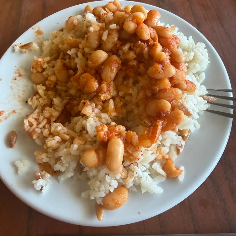 Kocaeli Mahallesindeki Lokantada Yemek Kalitesi Ve Tuvalet Hijyeninde Ciddi Sorunlar