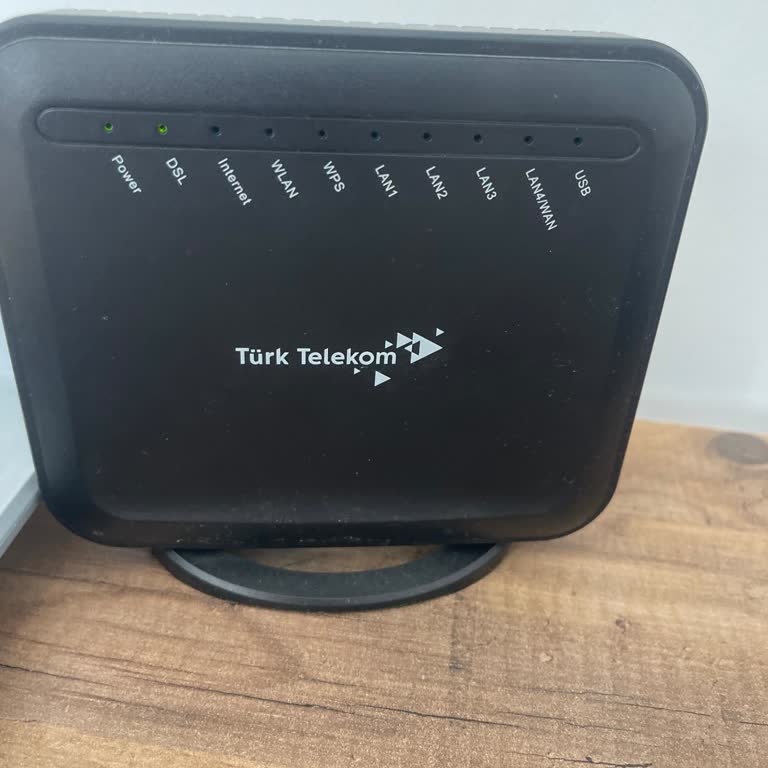 Sürekli İnternet Kesintileri Ve Ücretli Modem Teklifiyle Ücretsiz İptal Talebi
