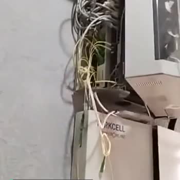 Apartmanın İçine Yapılan Superonline Kutuların Çirkin Görünümü