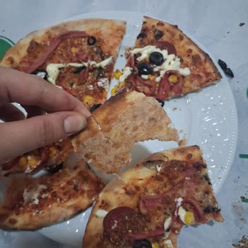Kuru, Sert Ve Yanık Pizza İçin Telafi Talebi