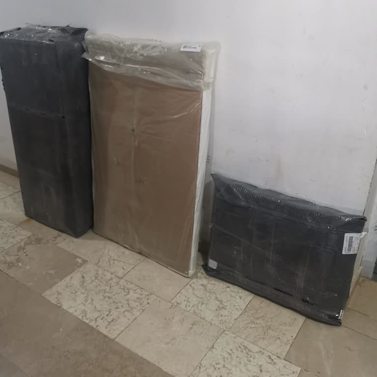Asansörlü Teslimat Reddedildi, Müşteri Tek Başına Kargoyu Taşımak Zorunda Kaldı
