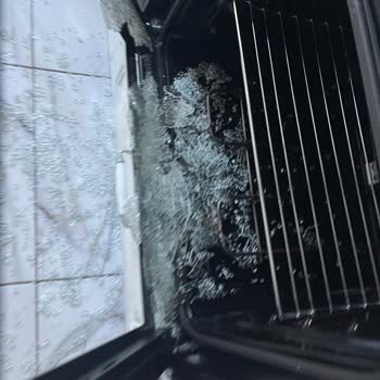 Patlayan Fırın Camı Güvenlik Riski Oluşturdu, N11 Ve Servis Çözüm Sunmadı