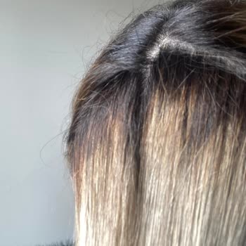Saçlarım Turunculaştı Ve Koptu: No1 Coiffeur'da Kimyasal Zarar Ve Para Odaklı Mağduriyet