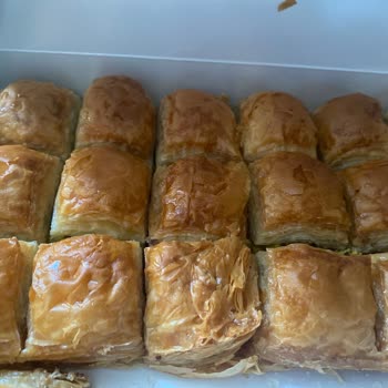 Kızılay Şubesinden Kalitesiz Antepfıstıklı Baklava İçin 730 TL İade Talebi