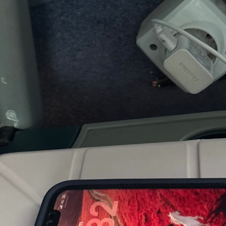 Şarj Ve İnternet Yokluğundan Mağduriyet Yaşadığım Uzun Yolculuk, Personelin Kaba Tutumu