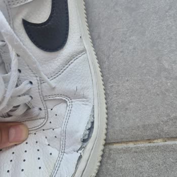 Nike Ayakkabıda Kısa Sürede Yırtılma Ve Aşınma Şikayeti