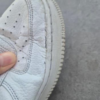 Nike Ayakkabıda Kısa Sürede Yırtılma Ve Aşınma Şikayeti