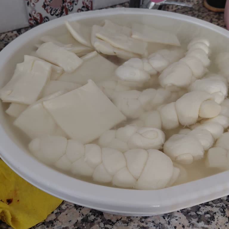 Dört Çeşit Peynir Yerine İki Çeşit Gönderildi, Müşteri Hizmetleri Cevapsız Ve Suçlayıcı